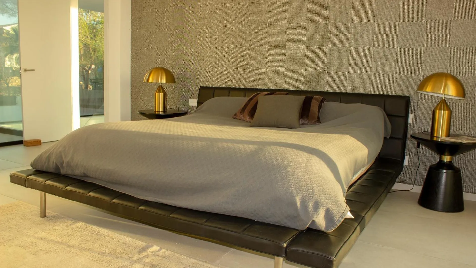 Contemporary Villa Near Sitges Hills L'Arbocar 0*,